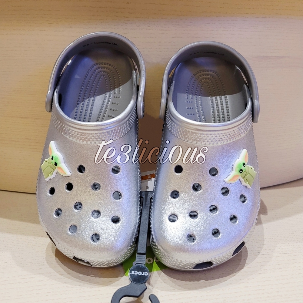 DISNEY PARKS THE CHILD BABY YODA MANDO CROCS - Picture 2 of 6